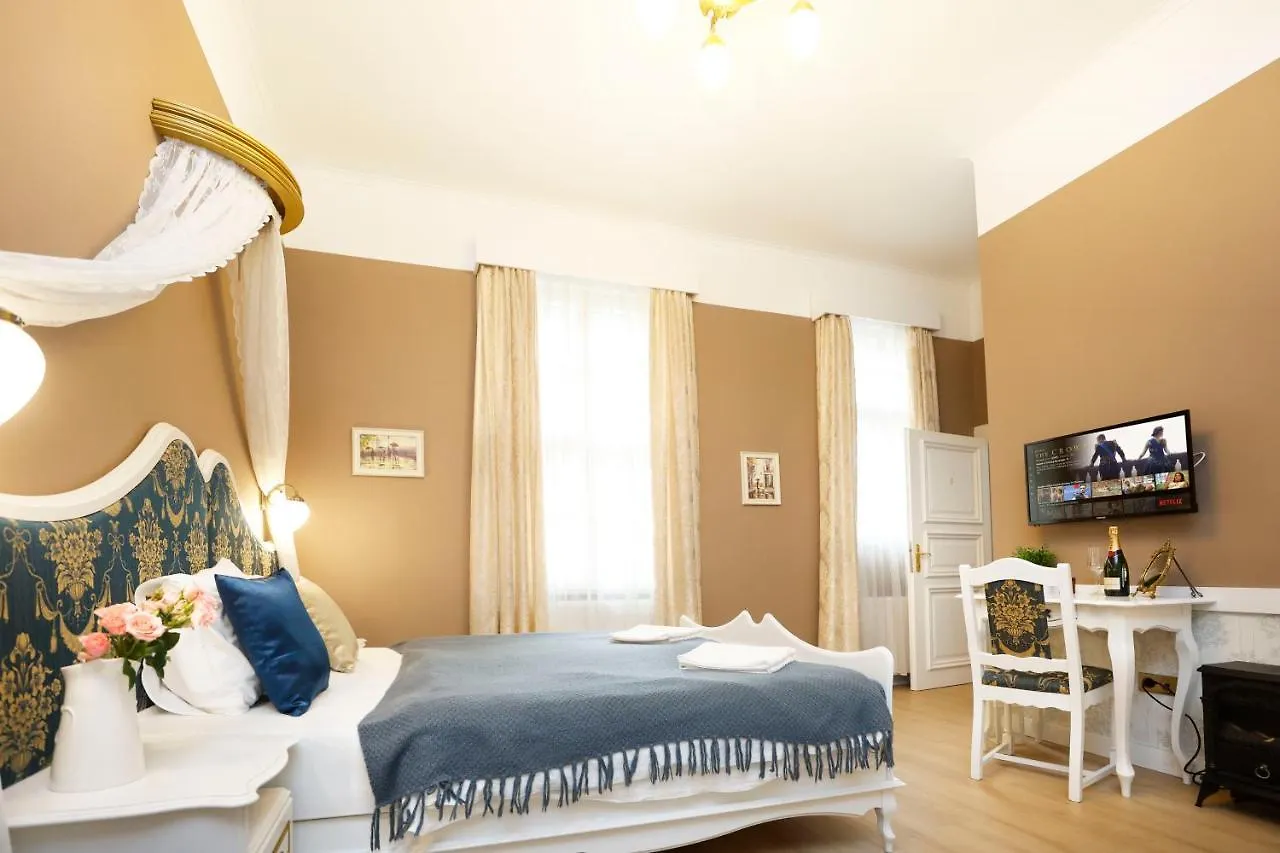 Villabaroque_Eger Hongarije